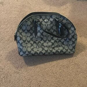 A lot of two coach bags like new condition. Unsure if authentic.